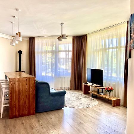 Авіа Apartment Uzhhorod Exterior photo