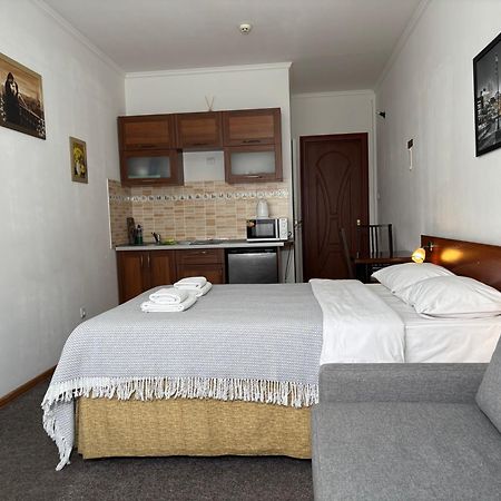 Авіа Apartment Uzhhorod Exterior photo