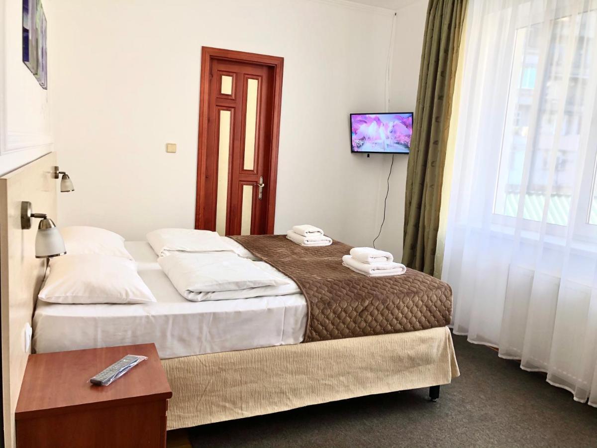 Авіа Apartment Uzhhorod Exterior photo